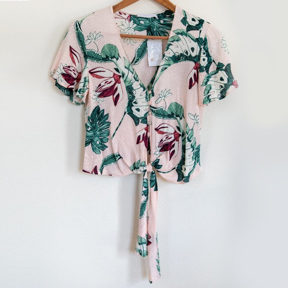 NWT LUSH Blush Palm Short Sleeve Tie Front Shirt - Picture 1 of 8